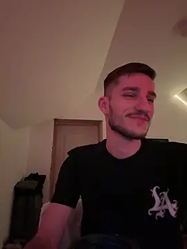 Snapshot of yoyoboy988 chatting on 03.21.25 yoyoboy988 online show from 03.21.25