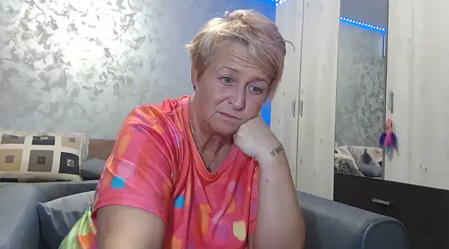 RosesandLillies online show from 01.17.25