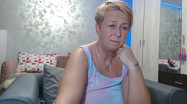 RosesandLillies online show from 01.25.25