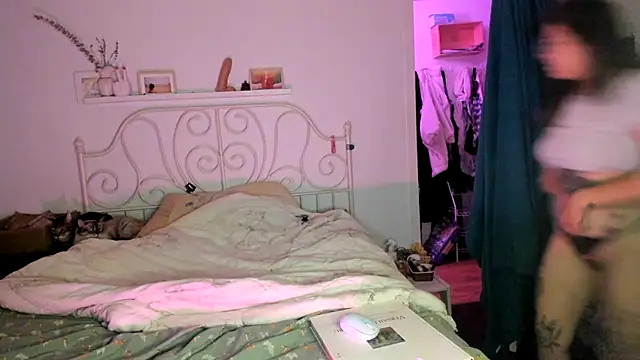 Snapshot of Rosiee69_ chatting on 09.27.25 Rosiee69  online show from 09.27.25