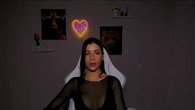 Snapshot of KetiWils chatting on 03.09.25 KetiWils online show from 03.09.25