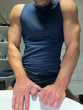 Snapshot of Nita69 chatting on 11.15.25 Nita69 online show from 11.15.25