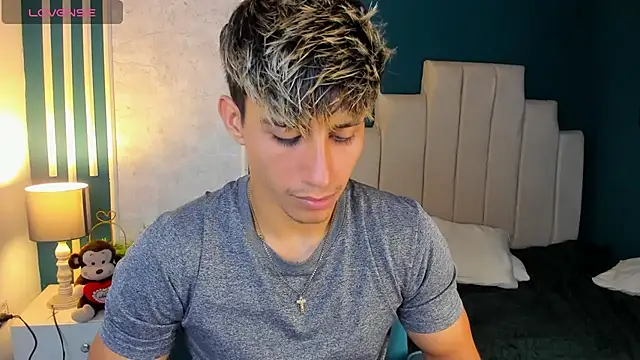 Allex Cano online show from 03.15.25