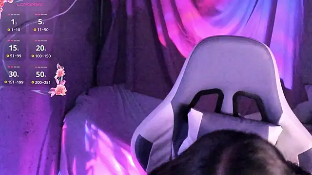 Snapshot of brii69 chatting on 10.19.25 brii69 online show from 10.19.25