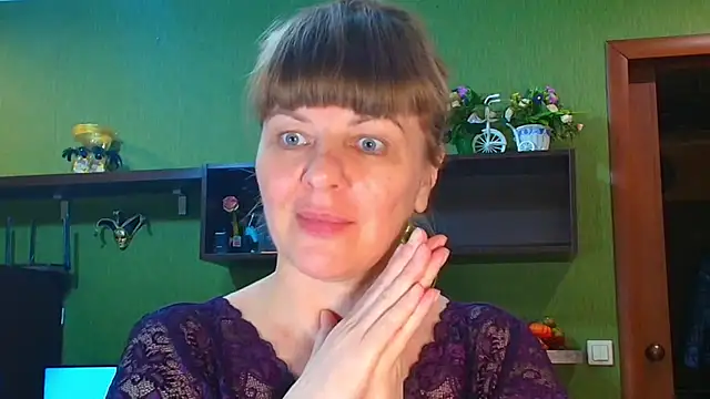 Snapshot of VeronikawGold chatting on 11.11.25 VeronikawGold online show from 11.11.25