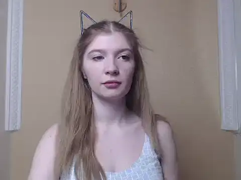 Snapshot of faiirylight chatting on 03.10.25 faiirylight online show from 03.10.25