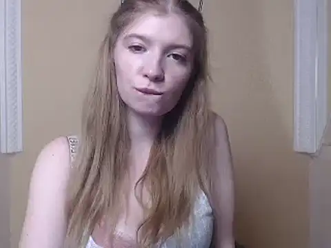 Snapshot of faiirylight chatting on 03.10.25 faiirylight online show from 03.10.25