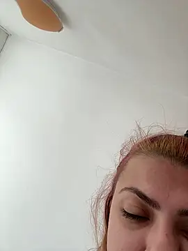 KittieHallo online show from 02.22.25