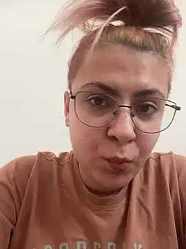 KittieHallo online show from 02.25.25