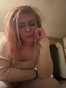 KittieHallo online show from 02.28.25