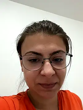 KittieHallo online show from 10.19.25