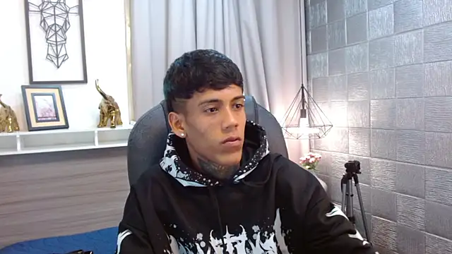 RyanKing19 online show from 10.10.25