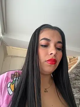 Snapshot of _SARA_69 chatting on 10.30.25 SARA 69 online show from 10.30.25