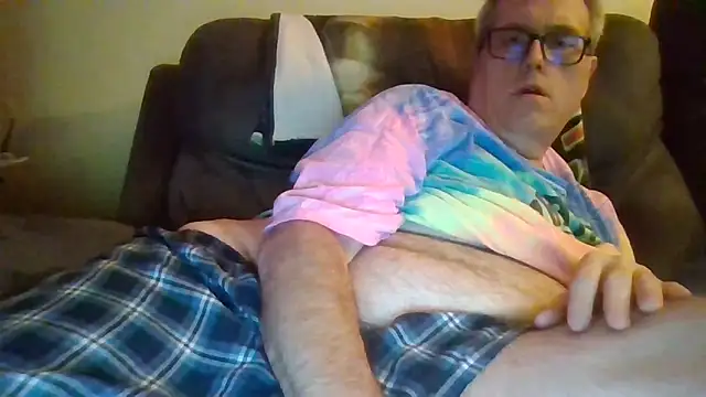 Snapshot of Smallone327 chatting on 09.19.25 Smallone327 online show from 09.19.25