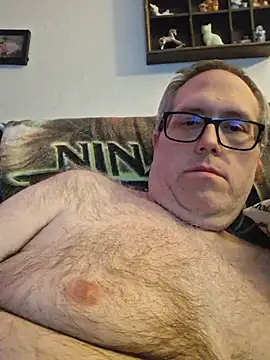 Snapshot of Smallone327 chatting on 11.02.25 Smallone327 online show from 11.02.25