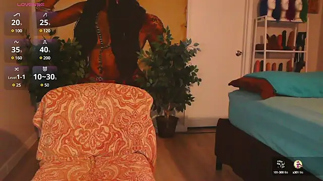 Snapshot of Queenanitadix chatting on 12.28.24 Queenanitadix online show from 12.28.24