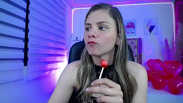 Snapshot of ValeAmayaa chatting on 02.21.25 ValeAmayaa online show from 02.21.25