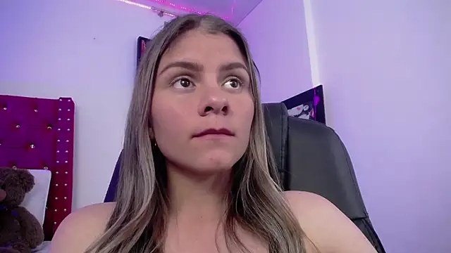 Snapshot of ValeAmayaa chatting on 03.21.25 ValeAmayaa online show from 03.21.25