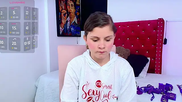 Snapshot of ValeAmayaa chatting on 10.06.25 ValeAmayaa online show from 10.06.25