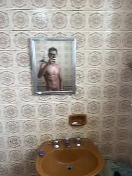 Snapshot of ldkzinnn chatting on 02.24.25 ldkzinnn online show from 02.24.25