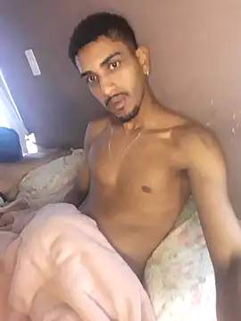 Snapshot of ldkzinnn chatting on 10.15.25 ldkzinnn online show from 10.15.25