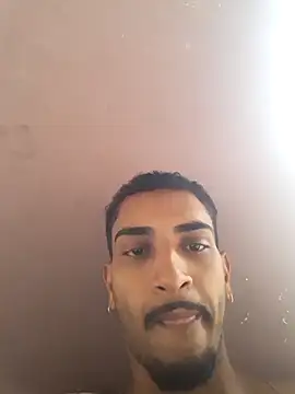 Snapshot of ldkzinnn chatting on 10.19.25 ldkzinnn online show from 10.19.25