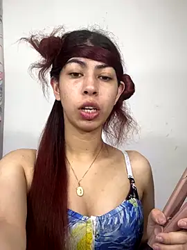 Snapshot of Cassie_bloom chatting on 09.20.25 Cassie bloom online show from 09.20.25