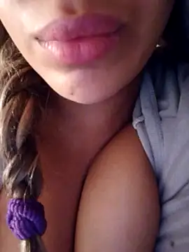 Sexlove1xo online show from 03.04.25