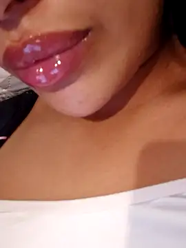 Sexlove1xo online show from 10.13.25