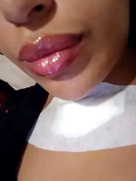 Sexlove1xo online show from 10.25.25