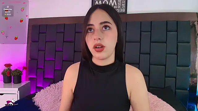 Snapshot of Lexi_Howard_ chatting on 10.24.25 Lexi Howard online show from 10.24.25