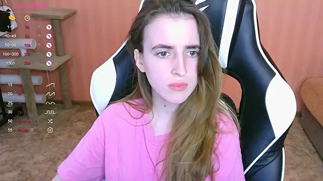 Snapshot of reaiss chatting on 02.23.25 reaiss online show from 02.23.25