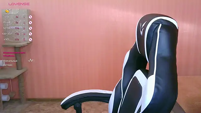 Snapshot of reaiss chatting on 03.22.25 reaiss online show from 03.22.25