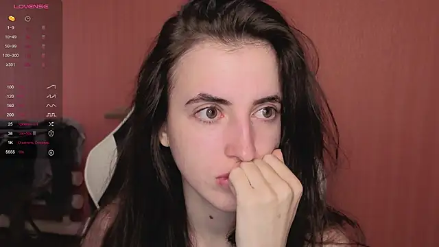 Snapshot of reaiss chatting on 09.30.25 reaiss online show from 09.30.25