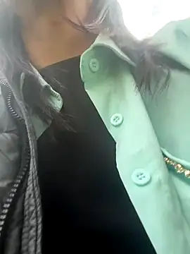 MichelleDiaz Pink online show from 11.18.25