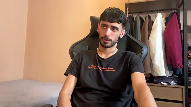 Snapshot of iendriw chatting on 11.10.25 iendriw online show from 11.10.25