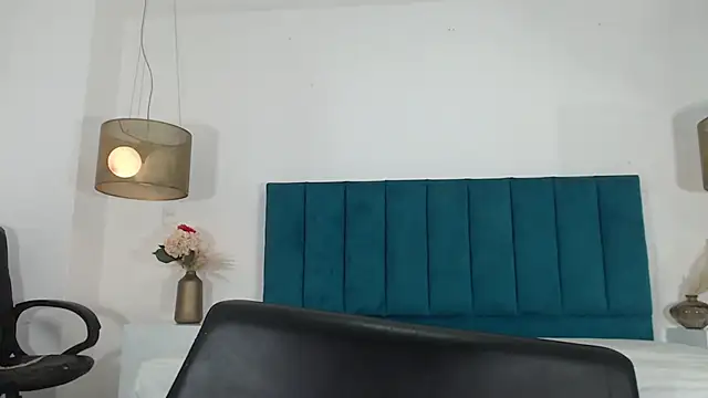 Snapshot of AnnHouston1 chatting on 02.27.25 AnnHouston1 online show from 02.27.25