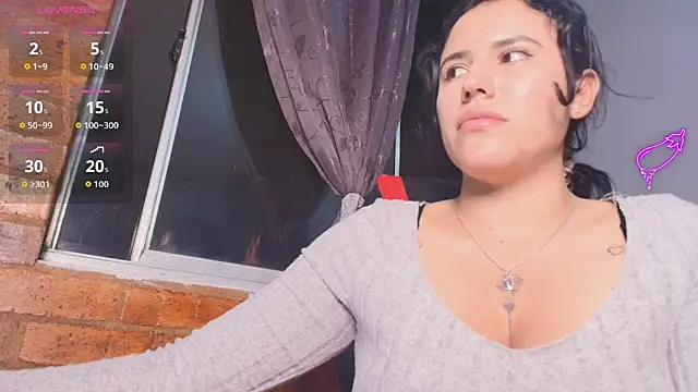 Snapshot of SophiTay chatting on 11.09.25 SophiTay online show from 11.09.25