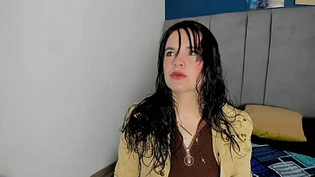 Snapshot of laura_hotties chatting on 09.25.25 laura hotties online show from 09.25.25