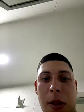 Snapshot of Cristopher1112 chatting on 10.30.25 Cristopher1112 online show from 10.30.25