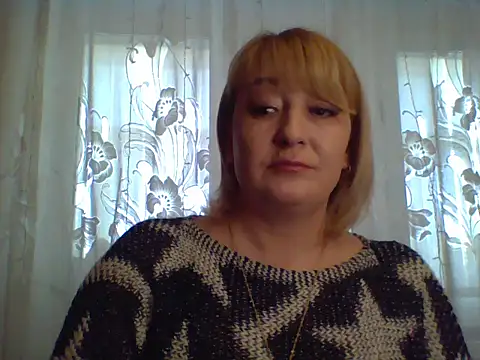 Snapshot of ArielXLoveresss chatting on 03.08.25 ArielXLoveresss online show from 03.08.25