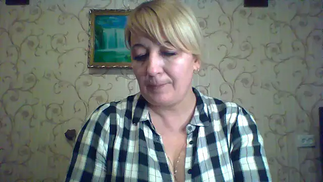Snapshot of ArielXLoveresss chatting on 03.08.25 ArielXLoveresss online show from 03.08.25