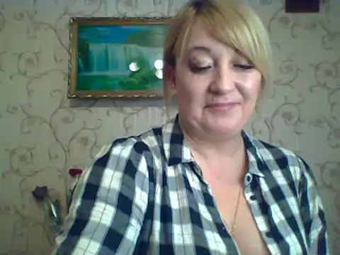 Snapshot of ArielXLoveresss chatting on 03.10.25 ArielXLoveresss online show from 03.10.25
