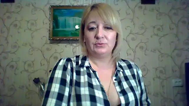 Snapshot of ArielXLoveresss chatting on 03.11.25 ArielXLoveresss online show from 03.11.25