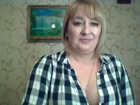 Snapshot of ArielXLoveresss chatting on 03.16.25 ArielXLoveresss online show from 03.16.25