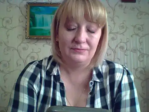 Snapshot of ArielXLoveresss chatting on 03.21.25 ArielXLoveresss online show from 03.21.25