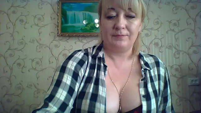 Snapshot of ArielXLoveresss chatting on 03.22.25 ArielXLoveresss online show from 03.22.25