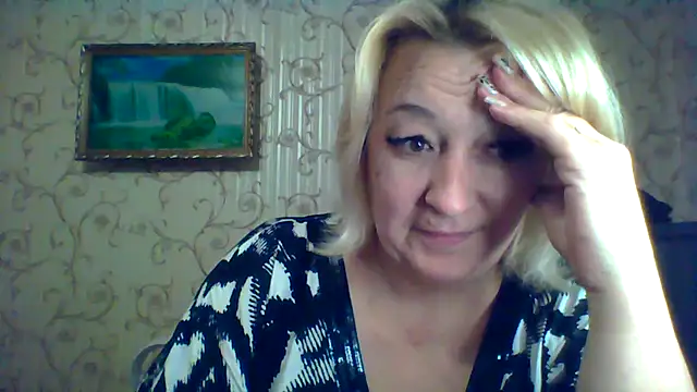Snapshot of ArielXLoveresss chatting on 09.14.25 ArielXLoveresss online show from 09.14.25