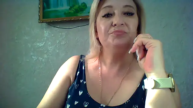 Snapshot of ArielXLoveresss chatting on 09.23.25 ArielXLoveresss online show from 09.23.25