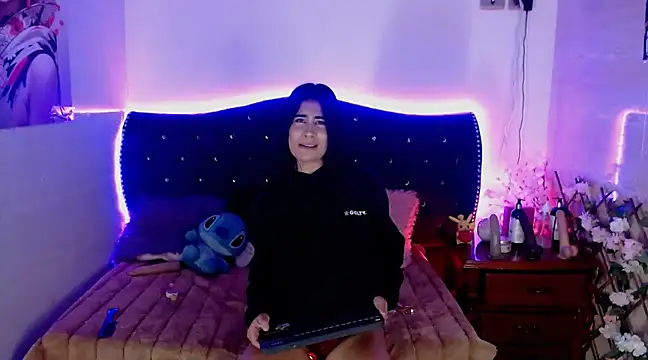 Snapshot of Minami_Nakamura chatting on 03.21.25 Minami Nakamura online show from 03.21.25